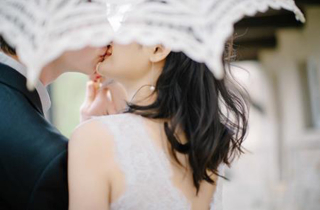 Nhờ bạn thân canh me người yêu để đi du học, chàng trai bị “nẫng tay trên”