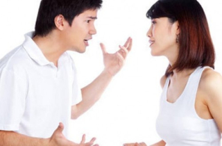 Chồng cũ mời đi đám cưới và sự trả thù \