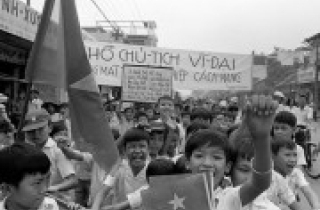 Hình ảnh đặc biệt về Sài Gòn tháng 5.1975: Màu của thống nhất