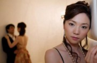 Cay đắng vì còng lưng lao động, mua nhà mua xe, mà chồng vẫn cắm cho cái sừng to 