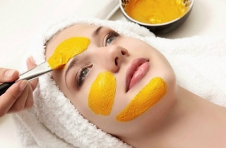 Cách làm mặt nạ nghệ tươi cực kỳ đơn giản