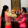 Câu chuyện xúc động về gia đình lập Bàn thờ Bác Hồ tại nhà ở Lào
