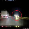 Video: Hoảng hốt cảnh xe tải \