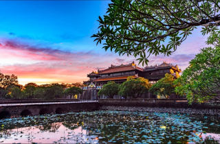 Nét Huế mộng mơ trong bộ ảnh \'Dấu ấn Việt Nam\'
