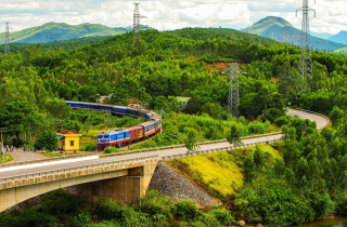 \'Dấu ấn Việt Nam\': Đi dọc dải đất hình chữ S trên những chuyến tàu hỏa