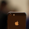 Vì sao phí thay thế kính mặt sau iPhone 8 quá cao?