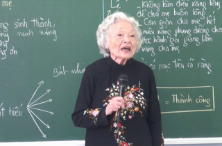 Bài giảng đạo đức gần 3 triệu lượt xem của cô giáo 87 tuổi