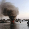 Cháy tàu cá chứa 10.000 lít dầu, cảnh sát PCCC bất lực