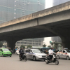 4 năm vẫn loay hoay quản Uber, Grab