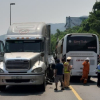 Xe container tông xe chở đoàn khách Hàn Quốc, 11 người bị thương