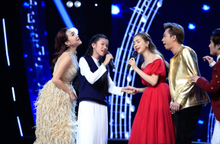 Hòa Minzy khẩu chiến với Hồ Việt Trung để giành thí sinh trên sóng