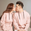 Bà xã Ưng Hoàng Phúc khoe nhan sắc rạng rỡ bên chồng khi mang thai lần 3