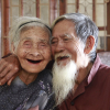 Nghe chuyện tình yêu hơn 6 thập kỷ của đôi vợ chồng già Hội An vừa lên báo nước ngoài