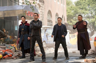 'Avengers: Infinity War': Xứng tầm 'bom tấn'!