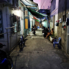 Giá xăng, điện cùng tăng: Phận làm thuê Sài Gòn khổ sở 'cắt' ánh sáng, xe máy