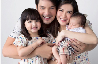 Mỹ nữ đẹp nhất Philippines gây sốt khi đăng ảnh gia đình đẹp như thiên thần