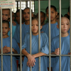 Những đứa trẻ sống mòn trong các nhà tù Philippines