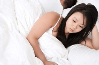 Làm mọi cách nhưng vẫn không khiến bạn gái thỏa mãn chuyện chăn gối