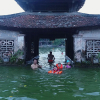 Ảnh: Độc đáo 'bể bơi nghìn năm tuổi' thu hút trẻ em mỗi dịp hè ở Hà Nội