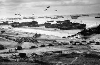 Trùm Hitler bị quân Đồng minh đánh lừa đau đớn thế nào?