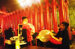 Bóng cười vẫn mê hoặc giới trẻ