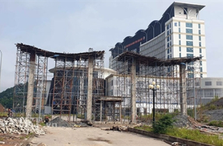 Bệnh viện nghìn tỷ 10 năm chưa xong: Lý giải sự lạ