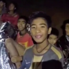 Tin nóng thế giới ngày 10/7: Lý do các cầu thủ thoát khỏi hang Thái Lan chưa được ôm hôn người thân