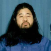 Người thân tranh nhau giữ tro cốt giáo chủ bị hành quyết ở Nhật