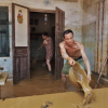 Nước lũ rút, hàng nghìn ngôi nhà ở Phú Thọ vẫn ngập trong bùn