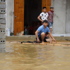 Gần 900 hộ dân ở Thanh Hoá di dời khẩn cấp do nước sông Bưởi lên cao