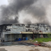 Chùm ảnh: Cảnh tan hoang nhà máy dược phẩm ở Hải Dương sau khi 'bà hỏa' ghé thăm