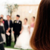 Đi đám cưới, cô gái sốc nặng khi phát hiện chú rể chính là bạn trai mình