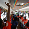 Lớp học trên xe buýt của trẻ em di cư tại biên giới Mỹ - Mexico
