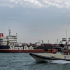 Iran bị tố 'đội lốt' chiến hạm Mỹ để bắt tàu dầu