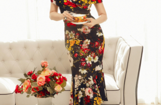 MC Thanh Mai khoe dáng trong biệt thự sang trọng