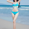 Ngây ngất ngắm ảnh bikini gợi cảm của thí sinh Hoa hậu Việt Nam trước biển