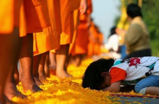 Không tin Tăng có thất kính với Tam bảo?