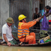 Hà Nội: Tiếp tục cấp điện cho dân các vùng bị ngập nặng Chương Mỹ