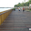 Ảnh: Cầu đi bộ lát gỗ lim siêu sang ở Huế từng rạn nứt giờ thế nào?