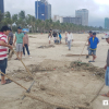 Hàng trăm người dọn hàng chục tấn rác ven biển Đà Nẵng