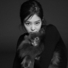 Jennie - BlackPink chụp loạt ảnh "siêu đáng yêu" bên thú cưng