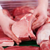 Thịt lợn nhập khẩu giá bằng 1/4 thịt tươi vẫn tiêu thụ rất chậm