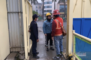Đại công trường cao ốc nghìn tỷ kín khẩu trang, đo trán từ cửa