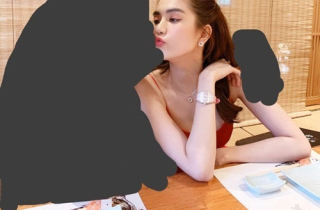 Ngọc Trinh khoe bạn trai mới kiểu... độc