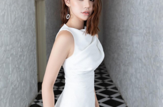 Hoa hậu Jolie Nguyễn bất ngờ thân thiết bên nam MC được Mai Phương Thúy gọi là chồng