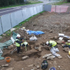 Hàng chục hài cốt đặt trong quan tài đá 1.600 năm ở Wales