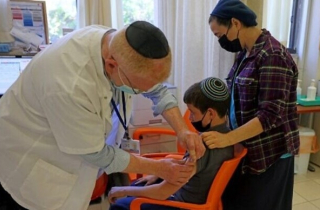 Trẻ em từ 5-11 tuổi ở Israel sẽ được tiêm vaccine ngừa covid-19
