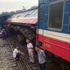 Hà Nội: Tàu bị trật bánh lật nghiêng tại ga Yên Viên