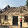 Xóm làng chung tay lợp lại mái nhà cho gia đình nạn nhân tử vong tại Anh