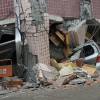 Dân Đài Loan hoảng sợ chứng kiến chung cư sụp xuống trong động đất